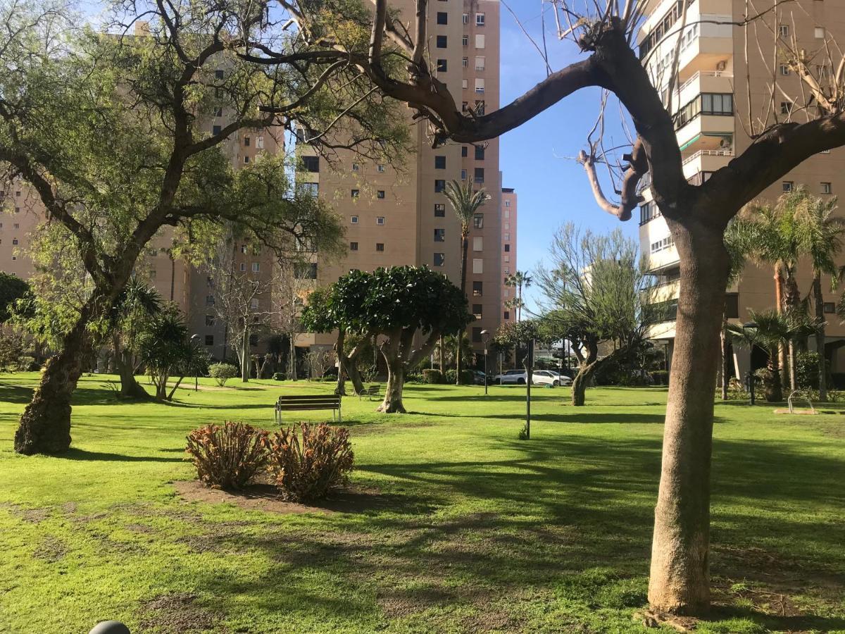 Apartamento Frente Al Mar Torres De Playamar En Torremolinos Esterno foto