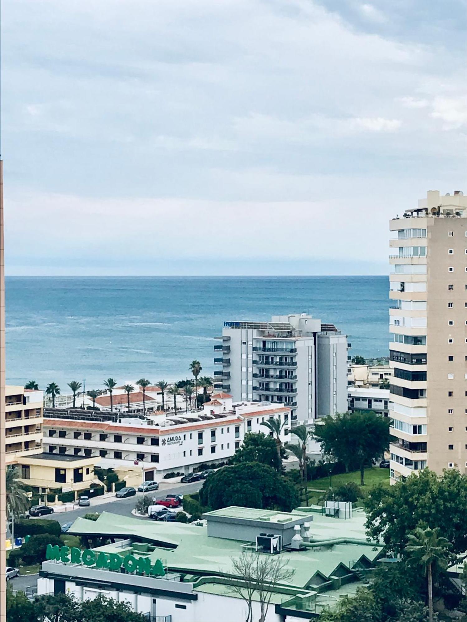 Apartamento Frente Al Mar Torres De Playamar En Torremolinos Esterno foto